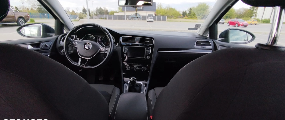 Volkswagen Golf cena 39990 przebieg: 130000, rok produkcji 2015 z Września małe 29